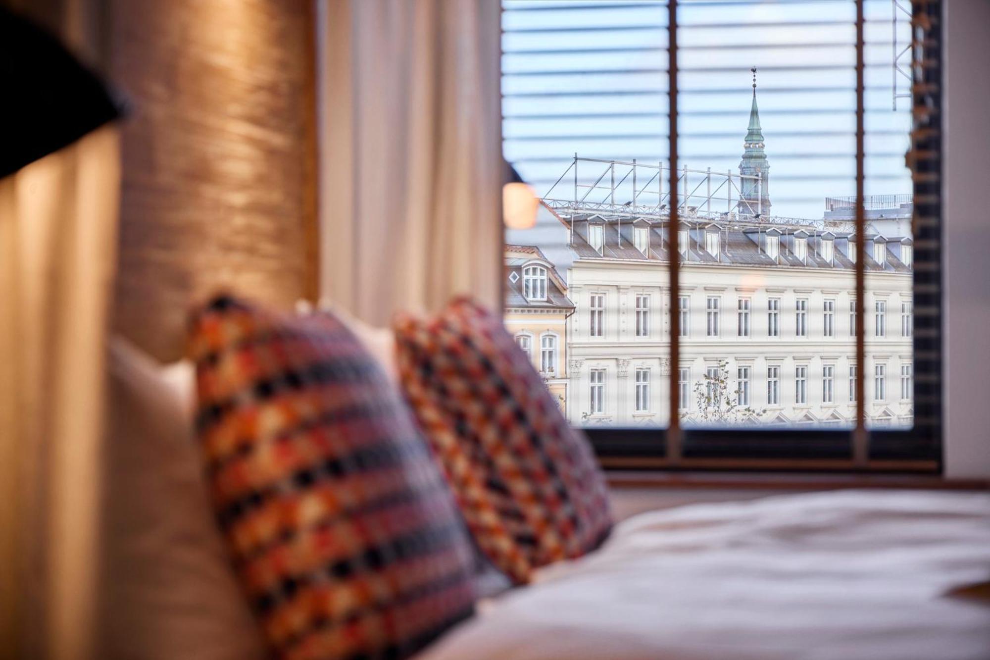 Manon Les Suites Guldsmeden Koppenhága Kültér fotó A room at the Hotel