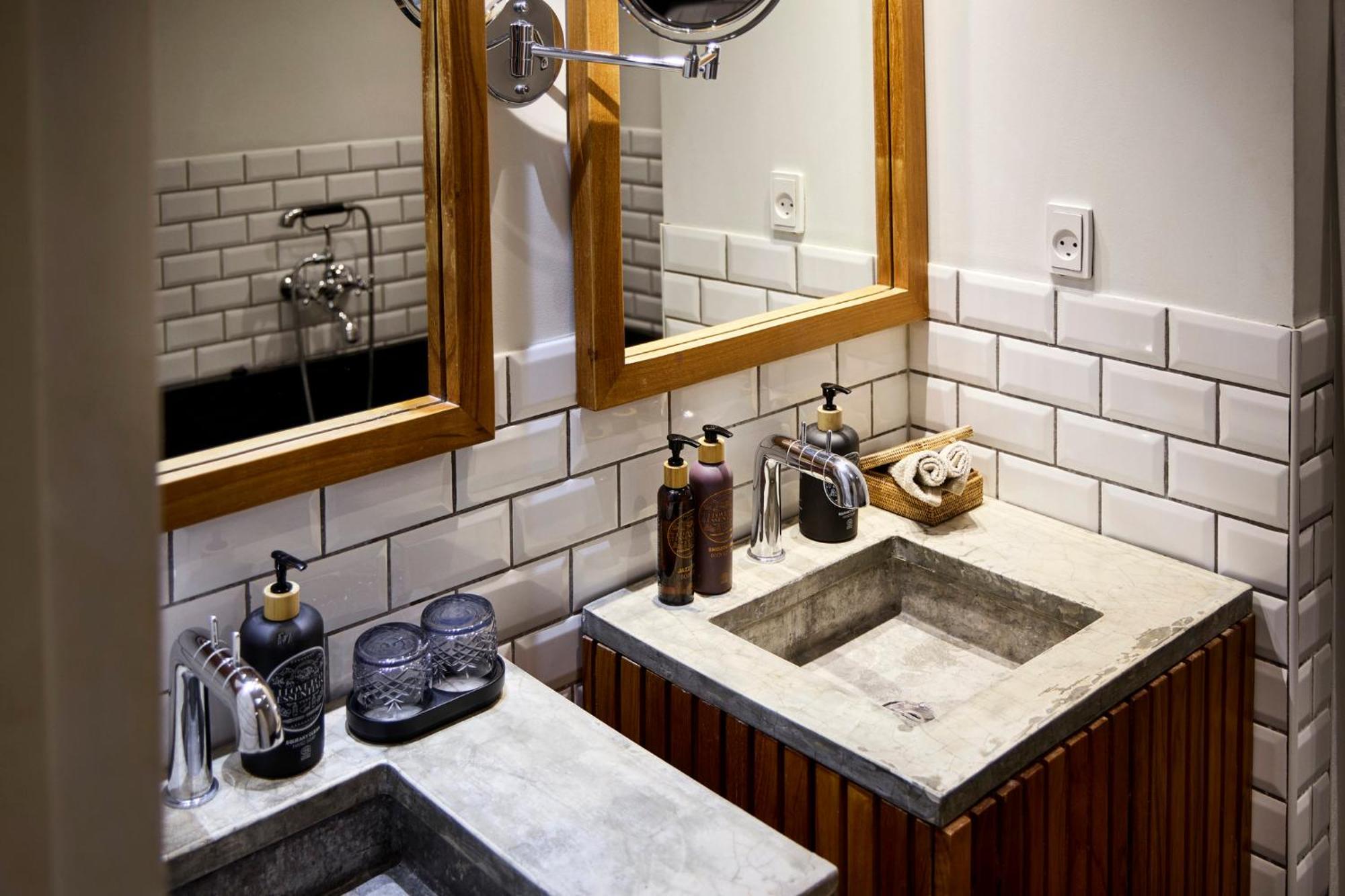 Manon Les Suites Guldsmeden Koppenhága Kültér fotó Bathroom