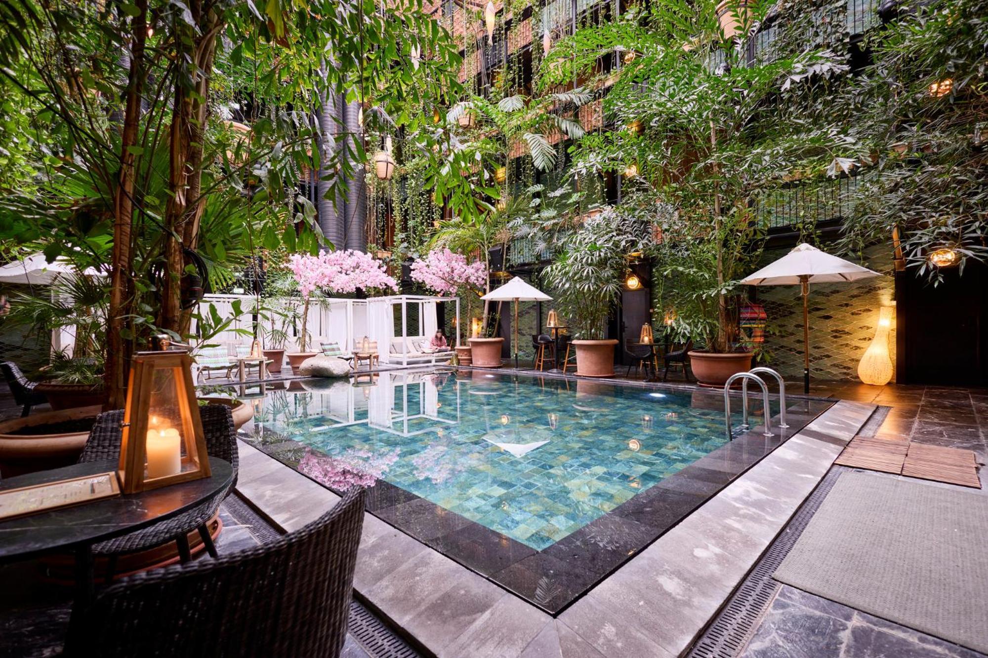 Manon Les Suites Guldsmeden Koppenhága Kültér fotó The hotel's pool